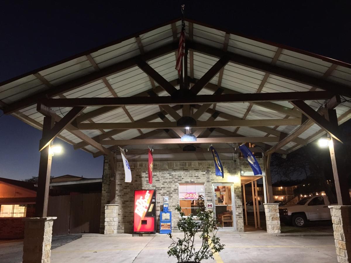 טמפל Ranch House Inn & Suites מראה חיצוני תמונה