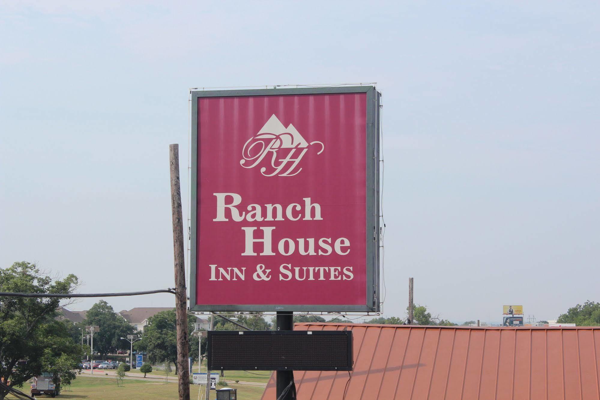 טמפל Ranch House Inn & Suites מראה חיצוני תמונה