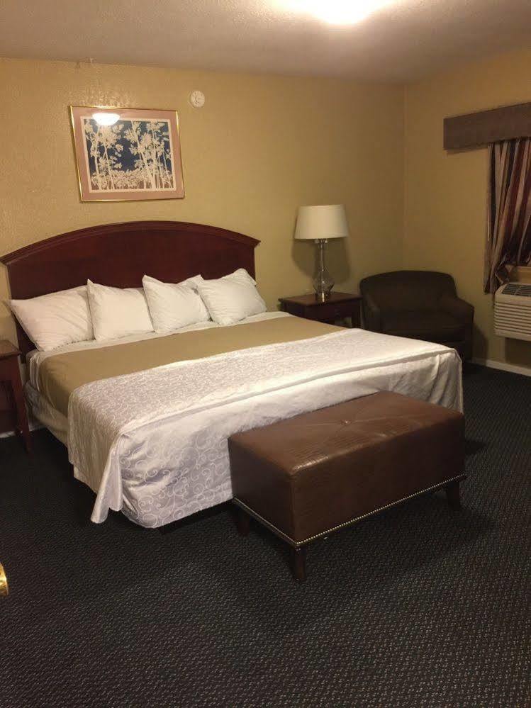 טמפל Ranch House Inn & Suites מראה חיצוני תמונה